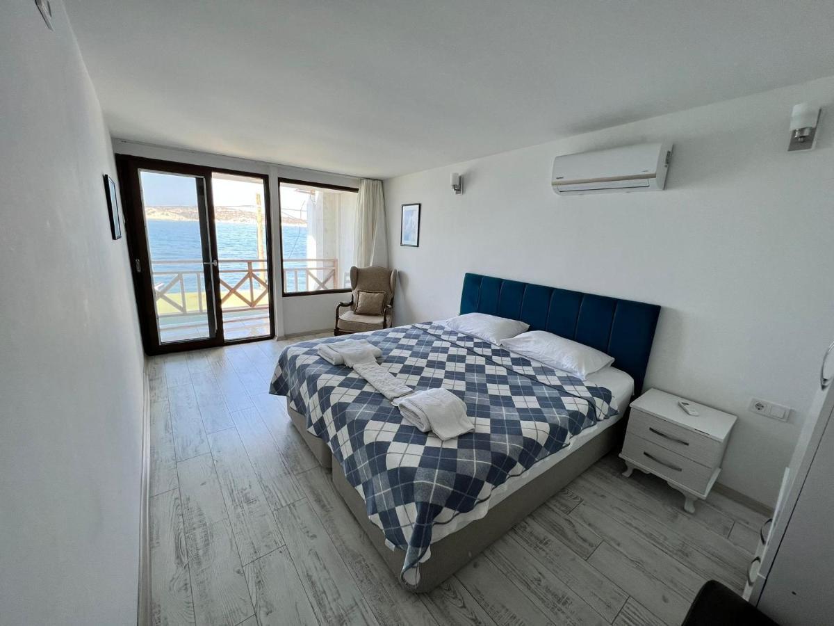 Giritli Rum Meyhanesi & Butik Otel Karaburun  Exteriör bild