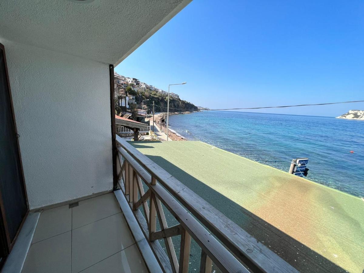 Giritli Rum Meyhanesi & Butik Otel Karaburun  Exteriör bild