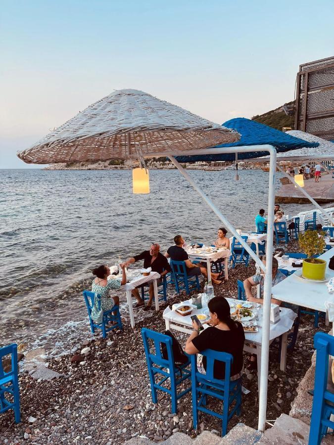 Giritli Rum Meyhanesi & Butik Otel Karaburun  Exteriör bild