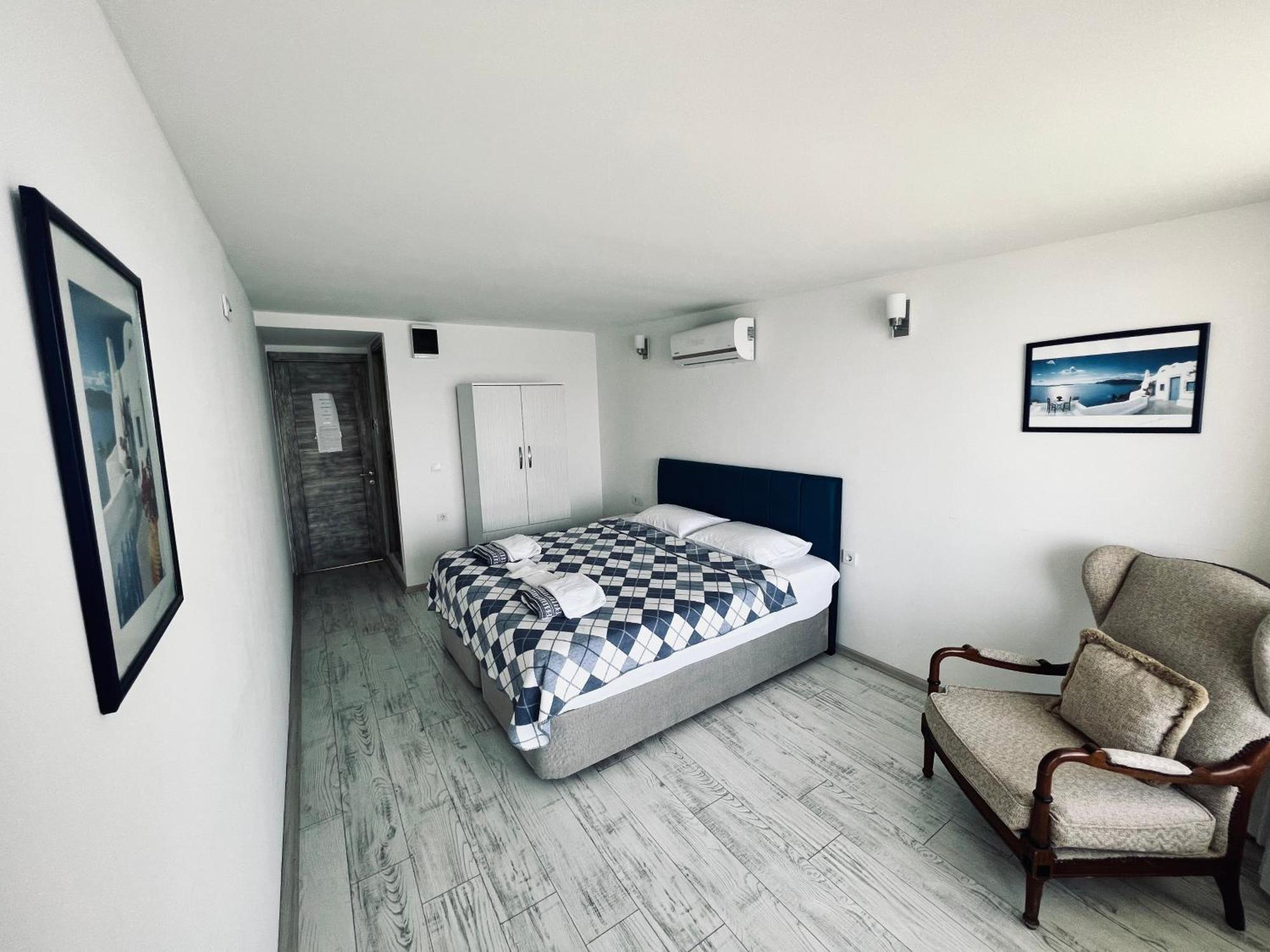Giritli Rum Meyhanesi & Butik Otel Karaburun  Exteriör bild